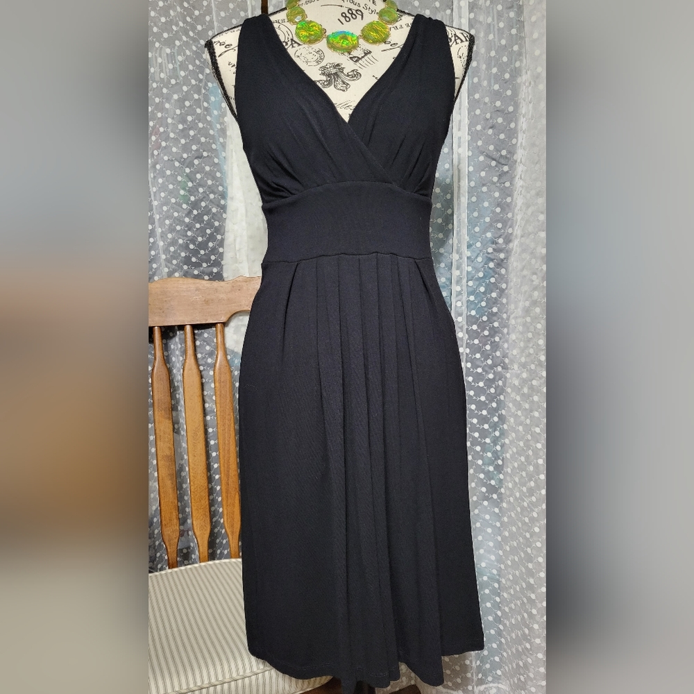 LITTLE BLACK DRESS